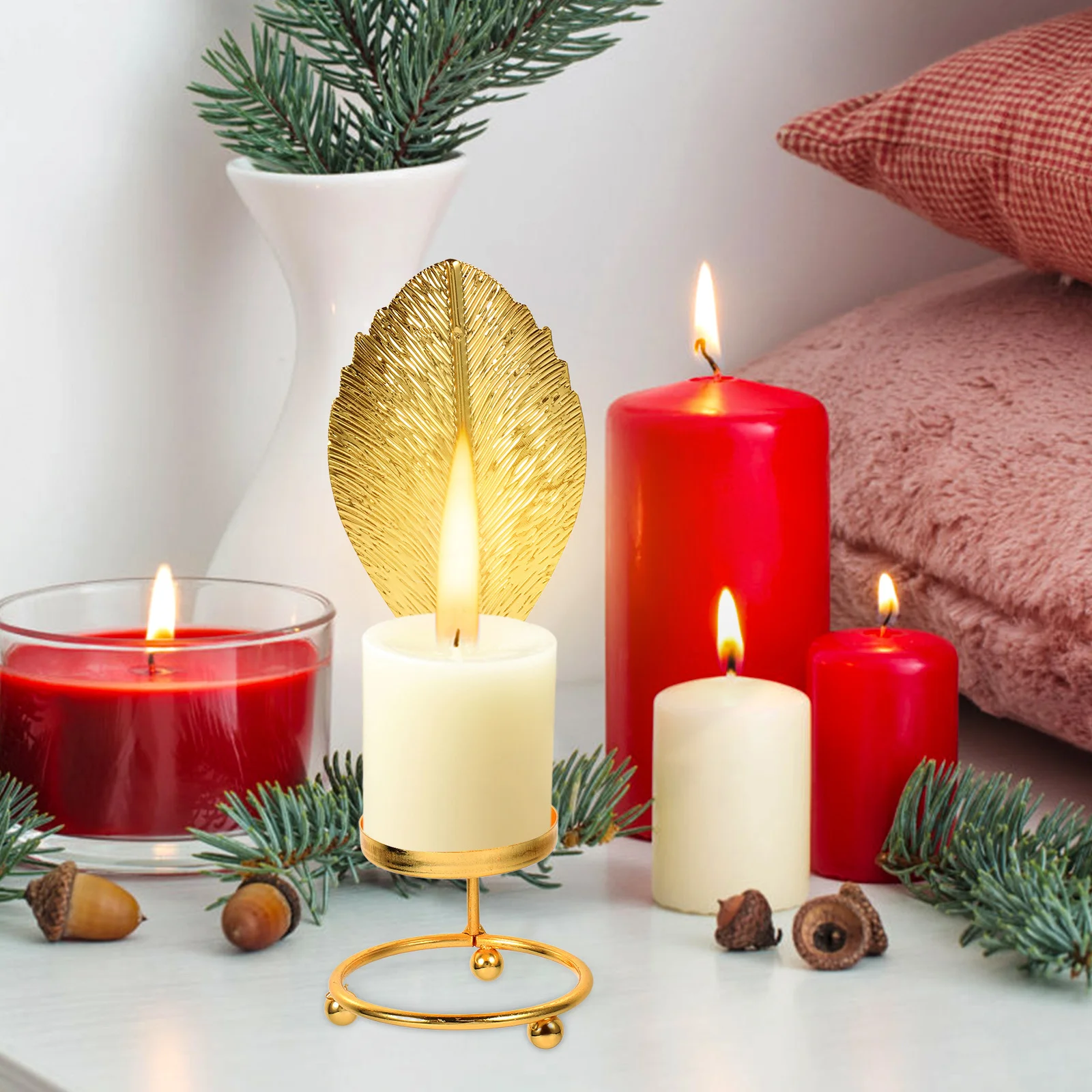 

2Pcs Iron Art Candlestick Decorative Home Holder Romantic Dinner Decoration Iron Art Candlestick Ironwork Holder