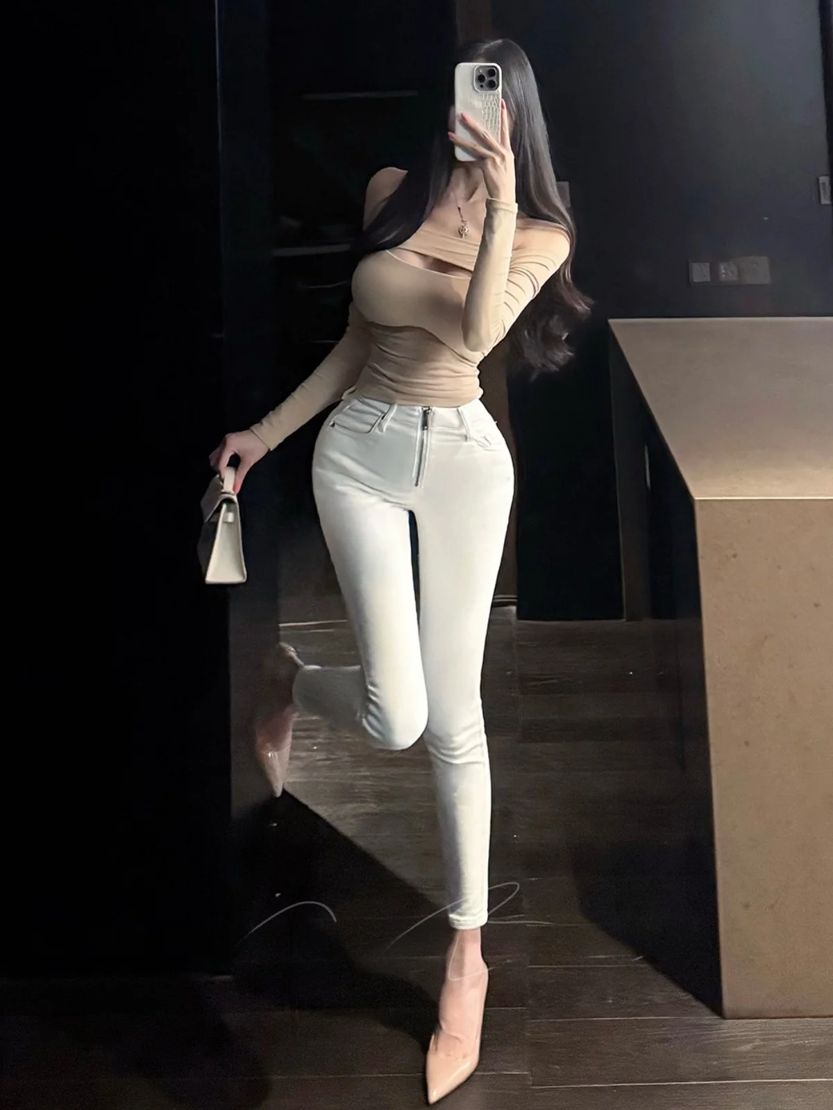 

Korean Sle High Waist Stretchy Denim Pants Women's Winter Thin Fce Small Footed Trousers with Hip Pad Versatile White Jeans