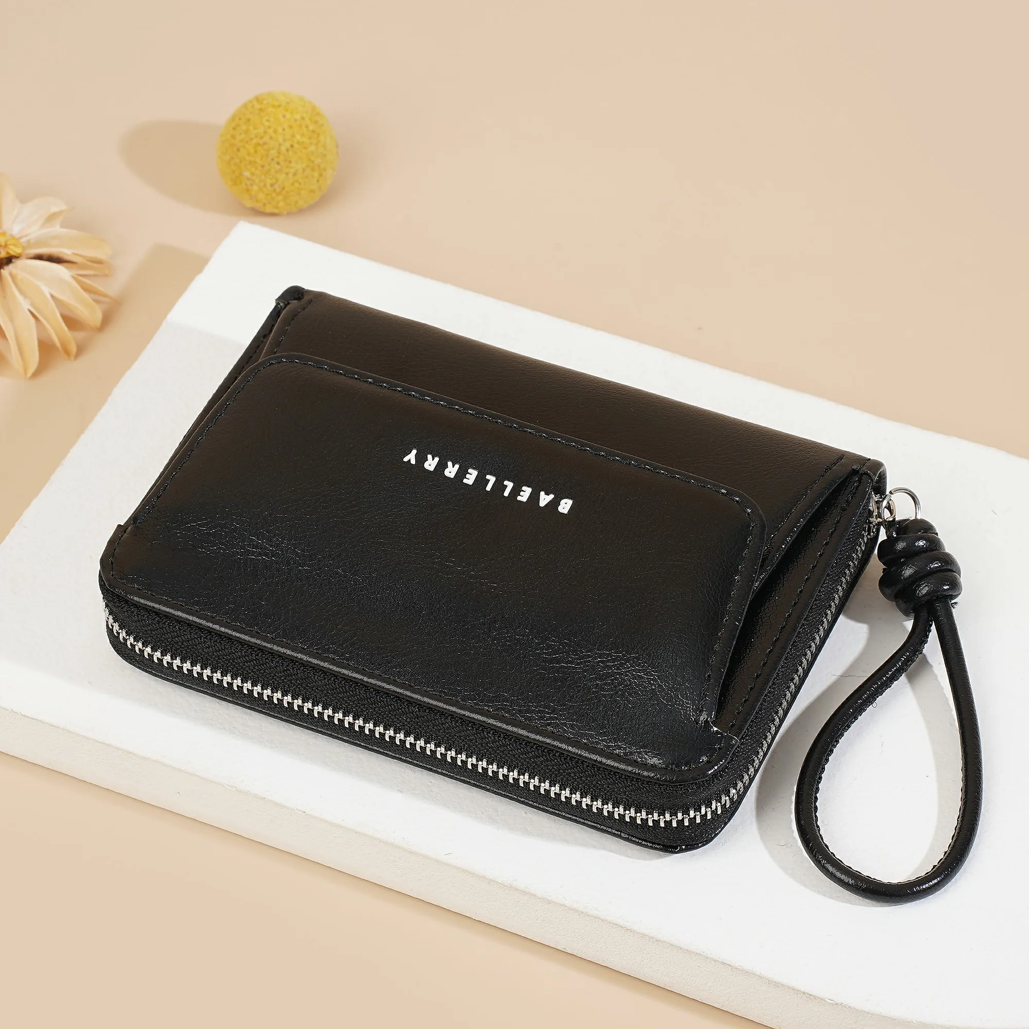 Baellerry Damen-Geldbörse mit kurzem Reißverschluss und Handschlaufe, 7 Kartenfächer, Ausweisfenster, Münzfach, minimalistisch, tragbare Geldbörse, kleine Alltagsgeldbörse, Geschenk für Mädchen – Detail 11