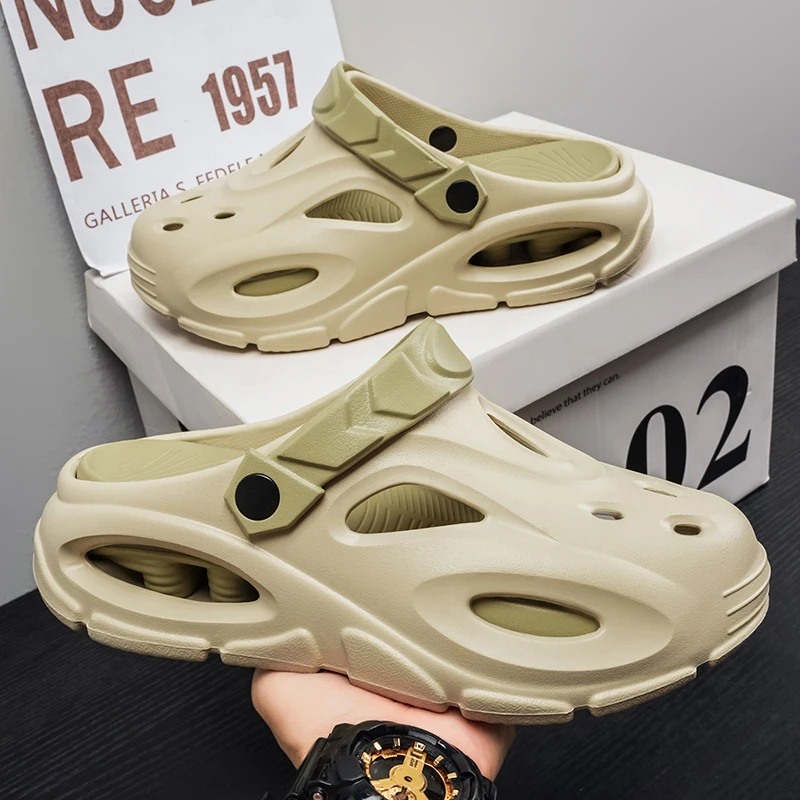 Herren Outdoor-Slipper mit dicker Sohle und geschlossener Zehenpartie, rutschfeste, geruchsneutrale Sport-Strandsandalen für den Sommer