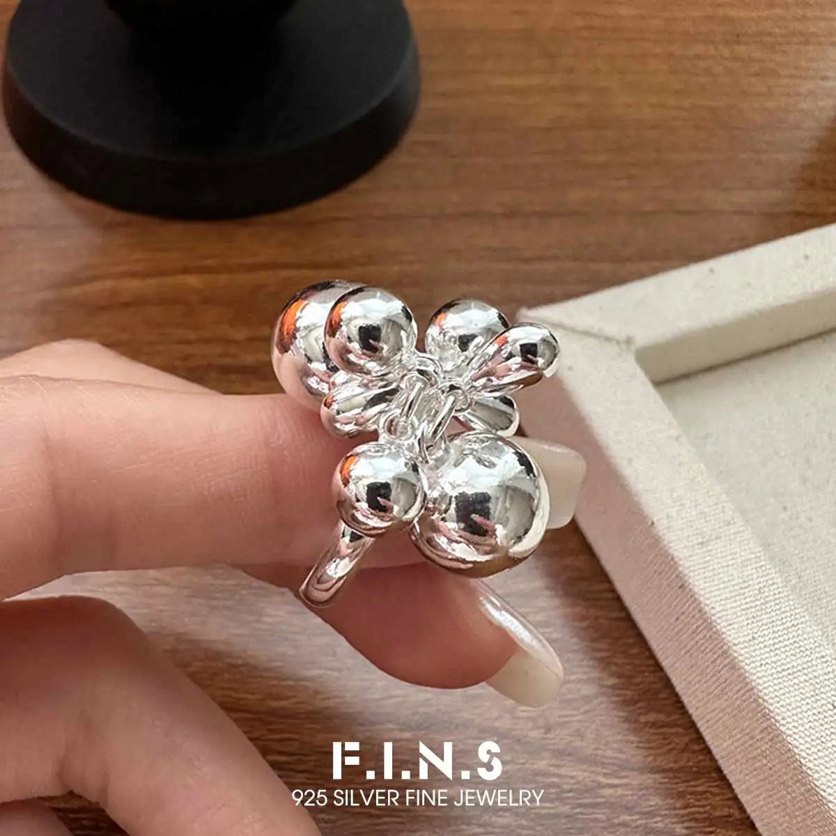 

F.I.N.S оригинальное кольцо из стерлингового серебра S925, глянцевое круглое кольцо с бусинами-каплями, корейские модные шарики, открытые регулируемые массивные ювелирные изделия