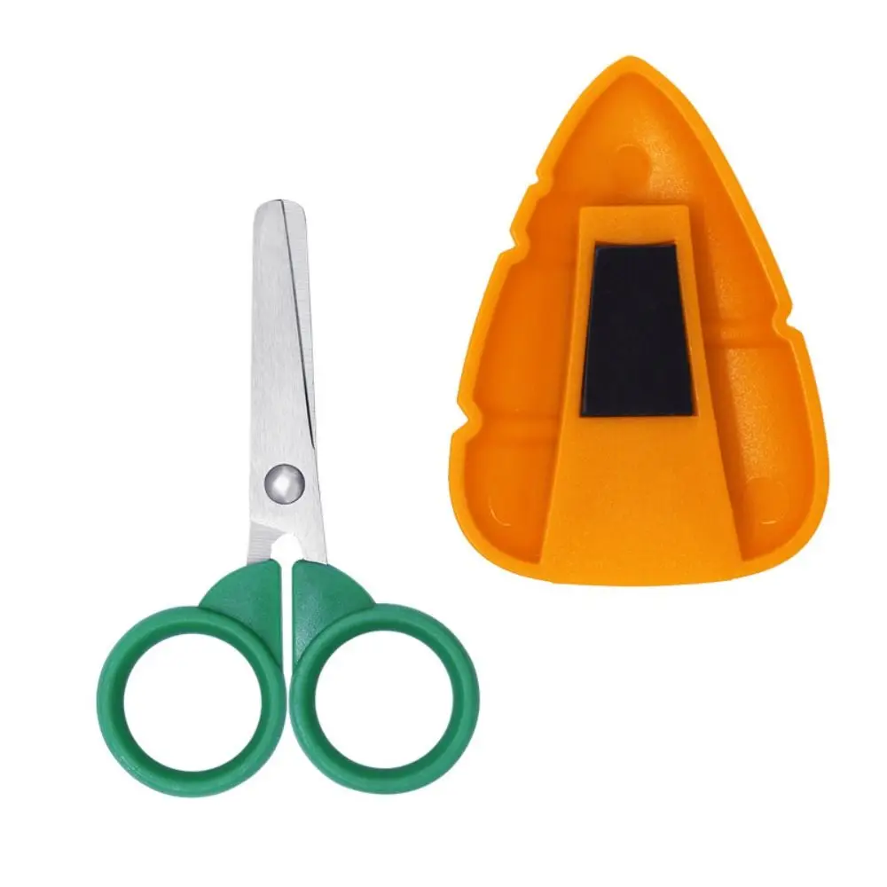 

4Pcs Magnetic Cartoon Fruit Scissors Grape Banana Mini Pocket Scissors Children's Carrot Shape Paper Cutter Stationery School