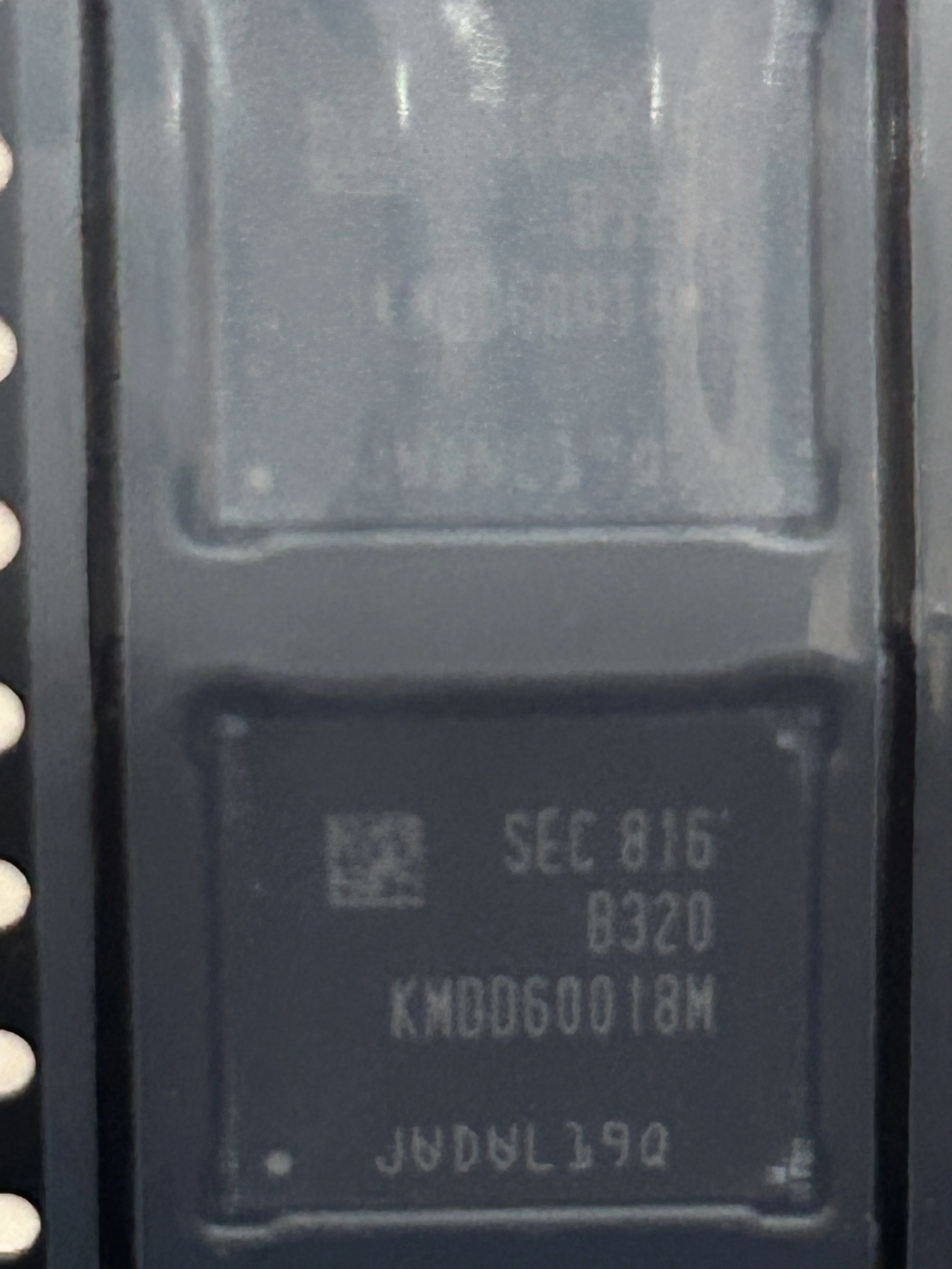 

KMDD6001BM-B320 UMCP