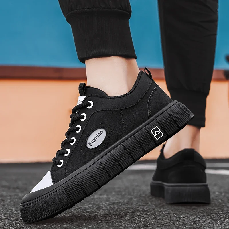 2024 Heren Sneakers Canvas Ademende Vrijetijdsschoenen Heren Slip On Walking Flats Schoenen Gevulkaniseerde Schoenen Mode Heren