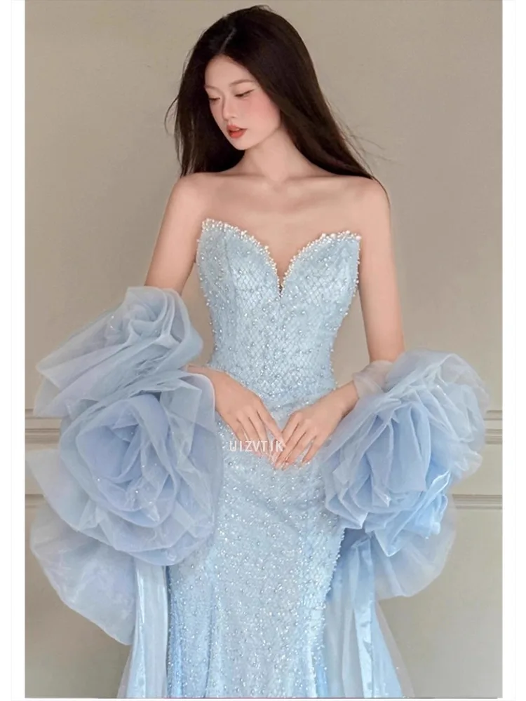 Gaun Malam Biru Mewah untuk Wanita Gaun Selebriti Kereta Sapu Putri Duyung Tamu Pernikahan Manik-manik Gaun Kristal Payet Gaun Gala