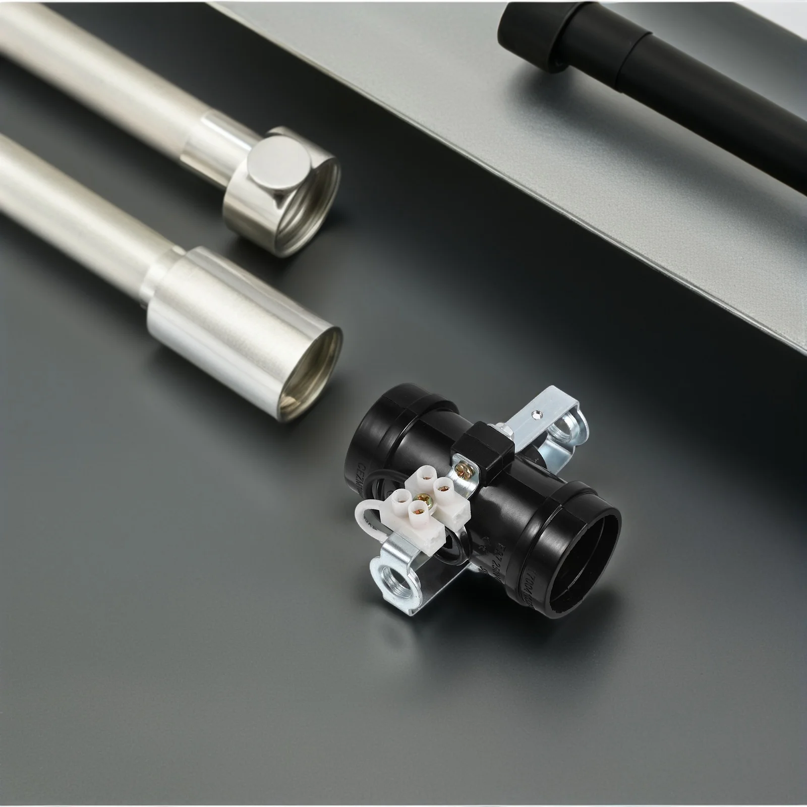 

E27 Lamp Holder Socket Multihead Heat Resistant Durable Easy Installation Modern Design Ceiling Light Parts Bulb Base for Home