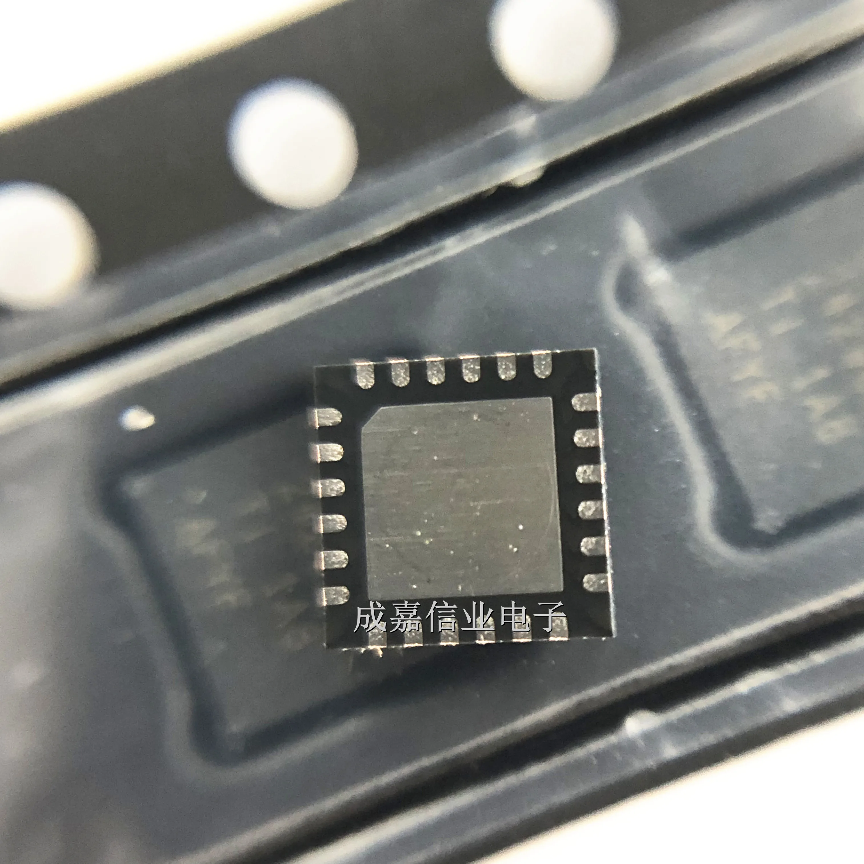 10개/몫 BQ24296MRGER VQFN-24 BQ24296M 배터리 관리 3A 3.9V ~ 6V 작동 온도:- 40C-+ 85C