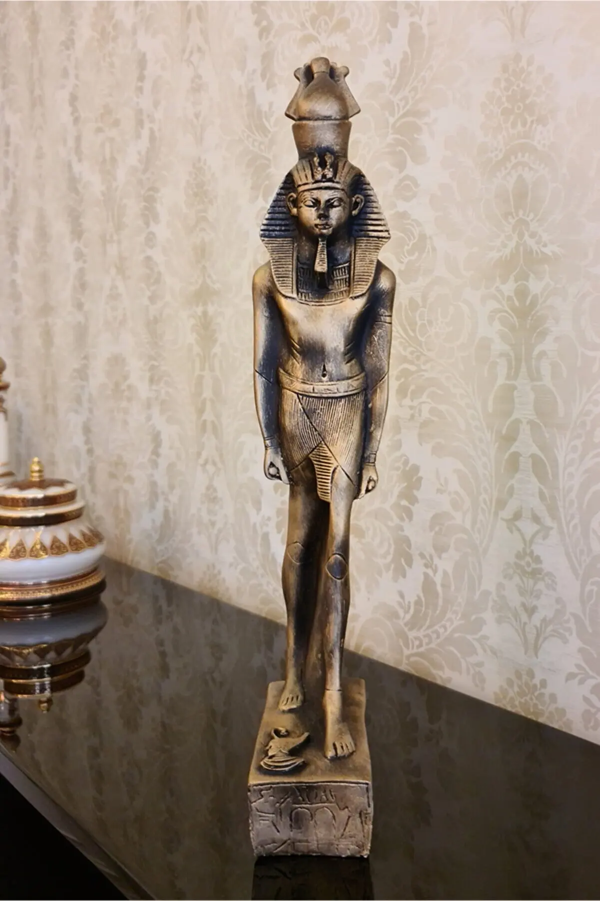 

Ancient Egyptian Goddess 29cm Ra trinkets btop And Sculpture Special Design Garden Home Decoration Egyptian Statue