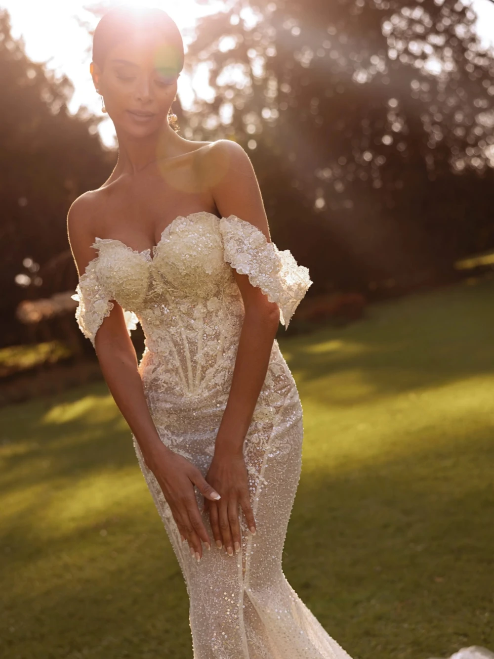 Illusion Sequined Lace Mermaid Long Wedding Dress Graceful Appliques Off Shoulder Bridal Gown Customized Dresses For Bride