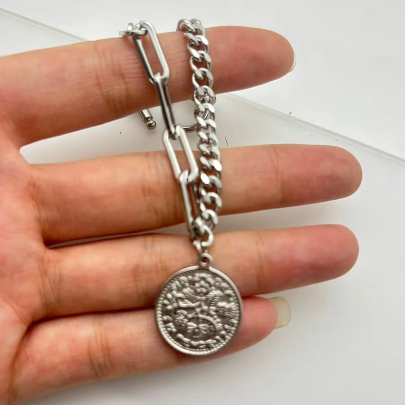 Kalen Stainless Steel Queen Elizabeth Bracelet Punk Paperclip Link Chain Adjustable Wrist Jewelry Women‘s Accessory Medal Gifts