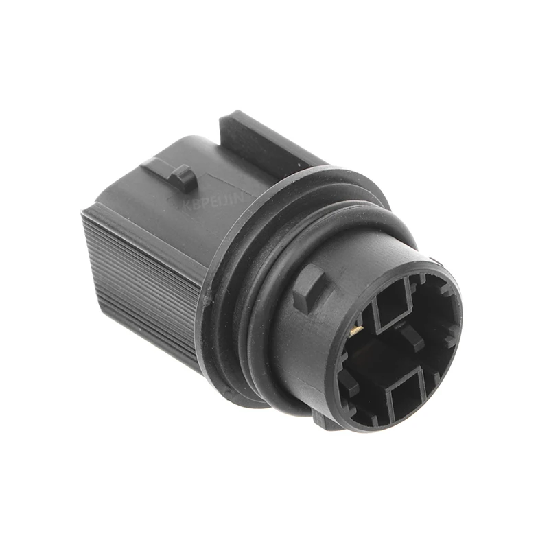 For Freightliner Cascadia Front Turn Signal Light Socket T25 3157 Bulb Holder Car Lamp Base Accessories 2008 to 2022 1 Pcs
