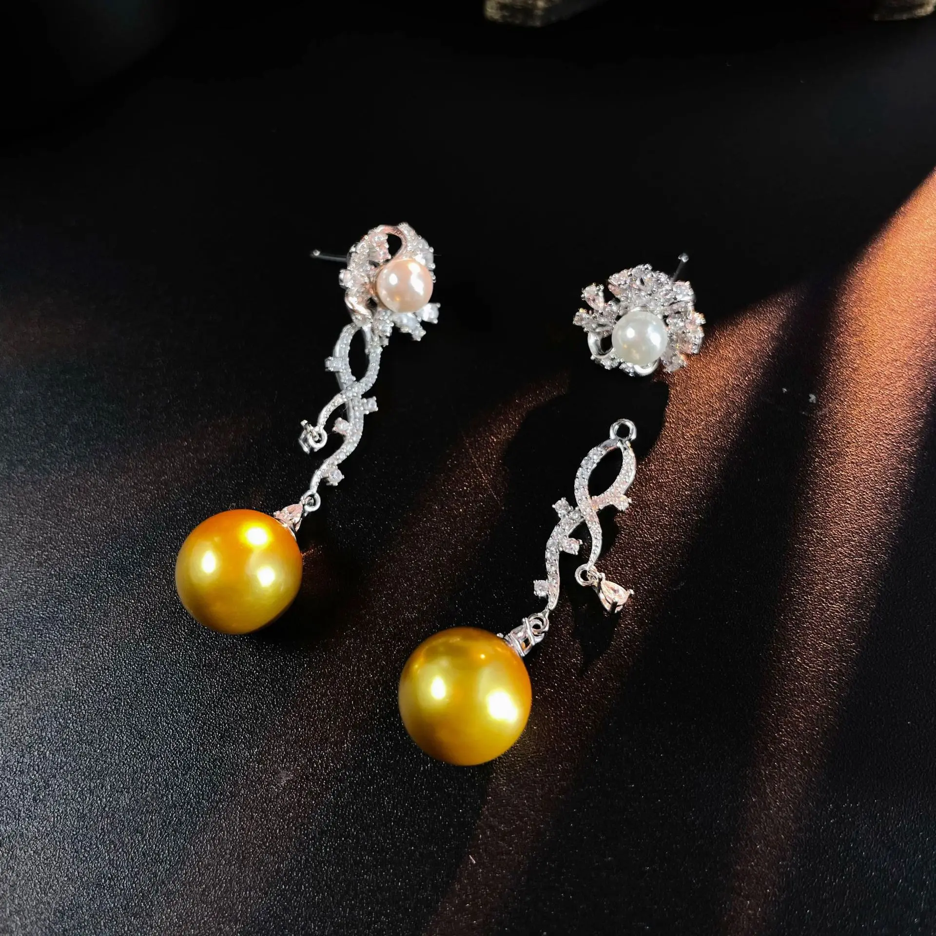 S925 Silver New 10MM Gold Beizhu Lingdong Style Earrings S925 Silver European and American Ins Light Luxury Earrings Removable