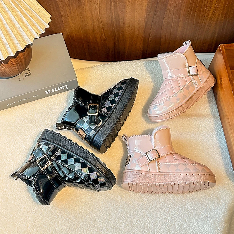 

Girls Ankle Boots with Thick Fur Kids Short Boots Round Toes Fashion Versatile 2025 Winter New Children Plush Boots Soft Bottom