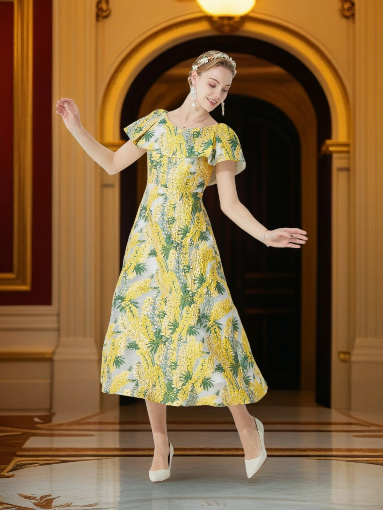 

French Embellished Jacquard Dress for Women Waist-Cinching Slim-Fit Midi Dress with 3D Jacquard Perfect for Banquets
