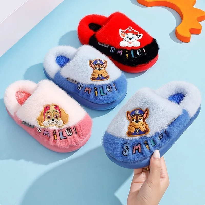 Children's Cartoon Anime Pattern Slippers Boys and Girls Cute Plush Shoes Warm Shoes Suitable for Autumn and Winter Indoor
