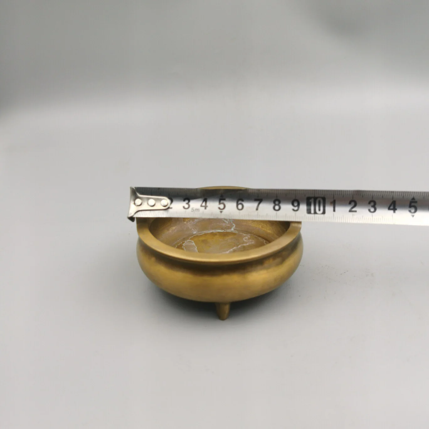 Retro Brass Burning Small Incense Burner Buddhist Small Ding Furnace Zen Incense Table Home Creative Decorative Crafts