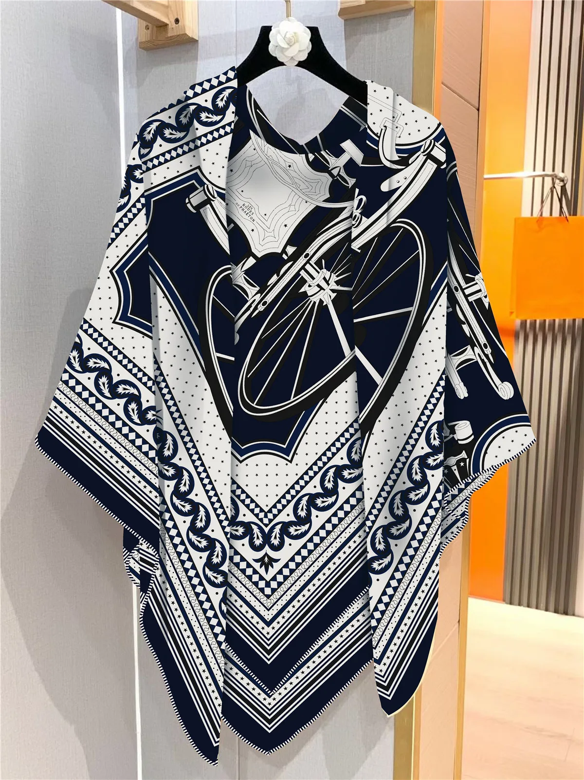 

Теплый шарф из искусственного шелка и шерсти 130x130 см, женский мягкий большой квадратный подарок для вечеринки, свидания, юбилея, модный аксессуар