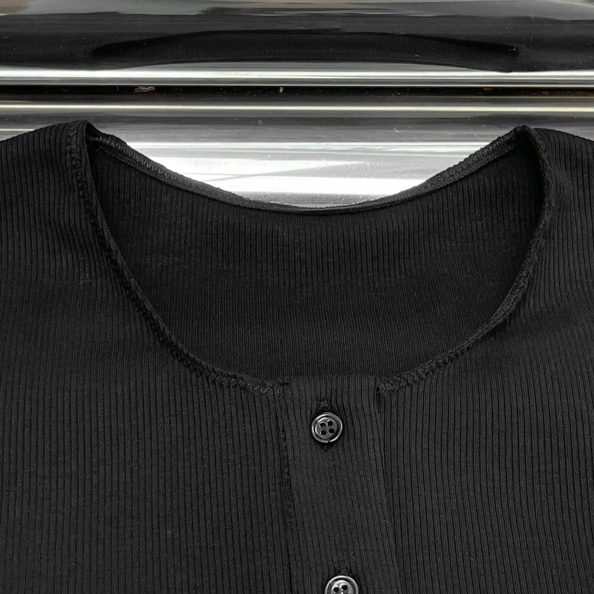 High Quality Women Round Neck Button Decor Short Sleeve Top Lace Trim Ribbed Cropped T Shirt Daily Casual Blouse lyt127504