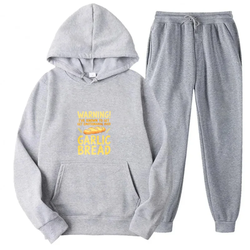 طقم هوديي رمادي بنمط ونص مطبوع عليه خبز الثوم