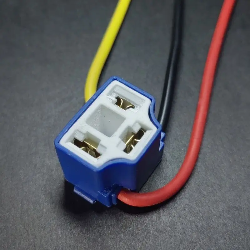 Car Headlight Bulb Socket Relay Socket Fuse Socket H4 H7 H11 9005 9006