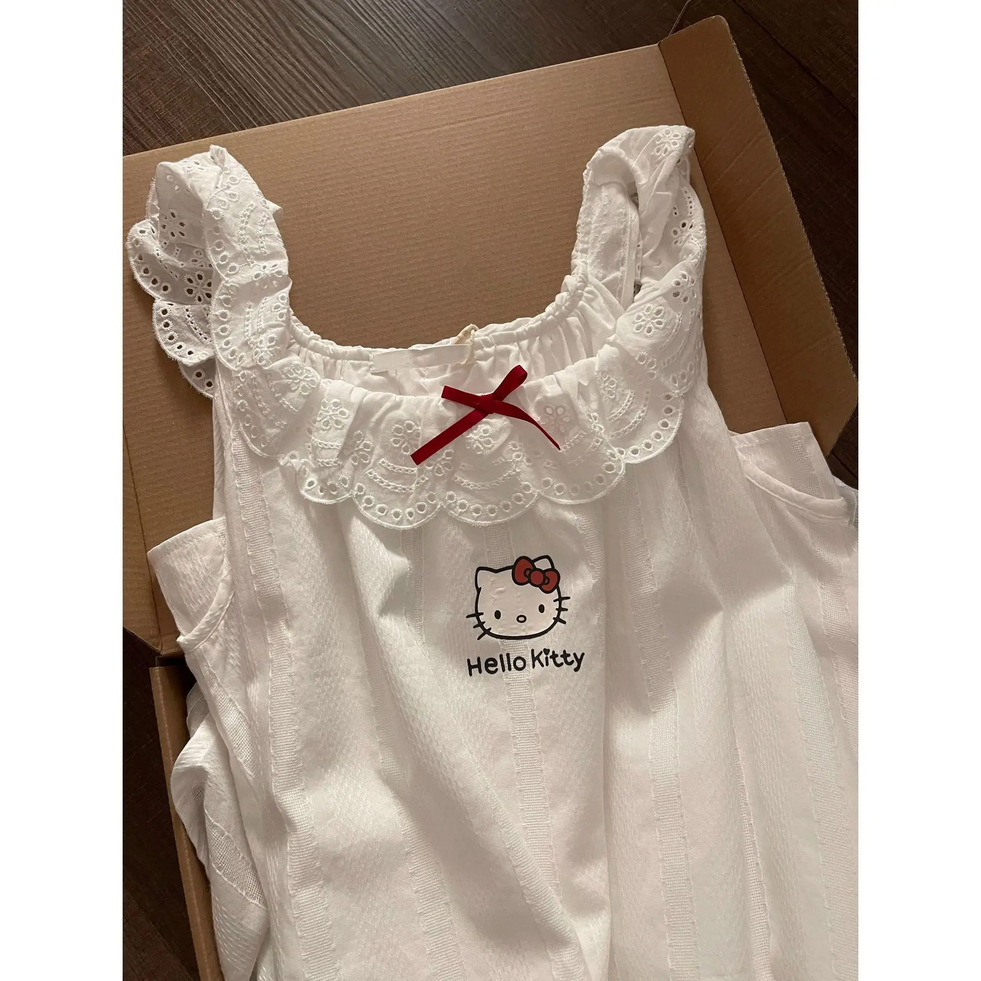 لطيف مرحبا كيتي منامة الدانتيل الأبيض ثوب النوم مع وسادة الصدر المرأة الصيف مريحة المنزل ملابس خاصة طالب فتاة النوم قمم