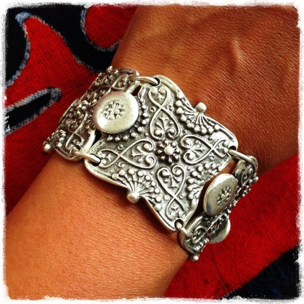 Vintage Silvery Color Tibet Carved Charm Bracelet For Women Men Butterfly Coin Bangles Gypsy Ethnic Turkish Afghan India Jewelry