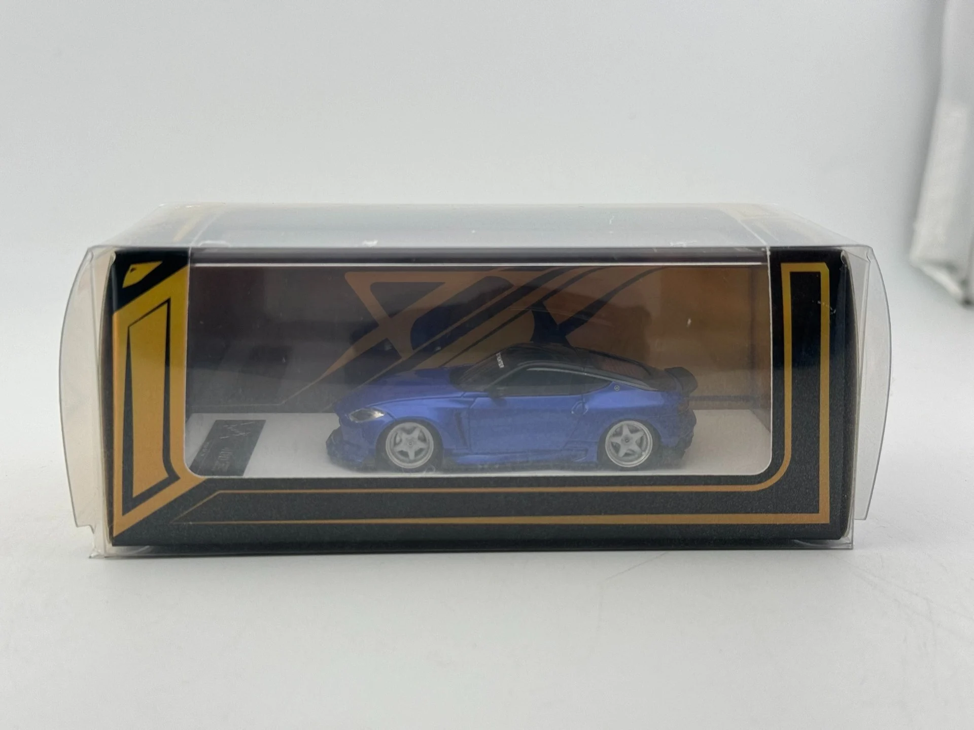 

404 1/43 Scale 400Z Car Model