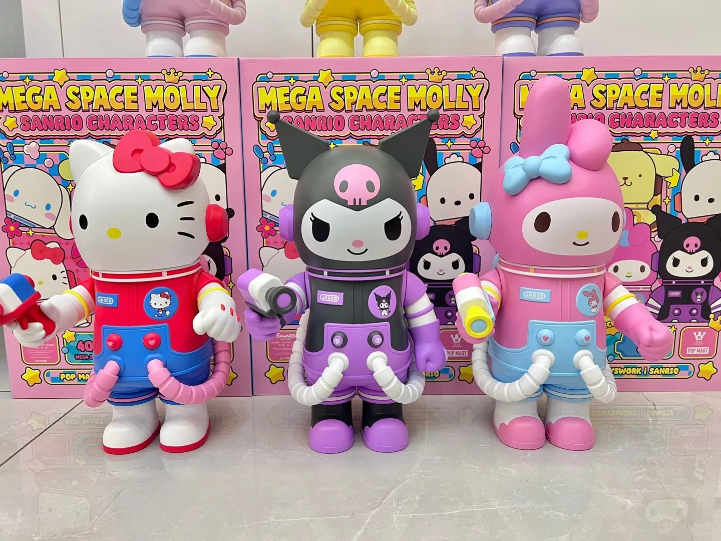 

POPMART Original Genuine SPACE Molly 400% Sanrio Family MEGA Collectible Figure Blind Box Exquisite Decorative Gifts