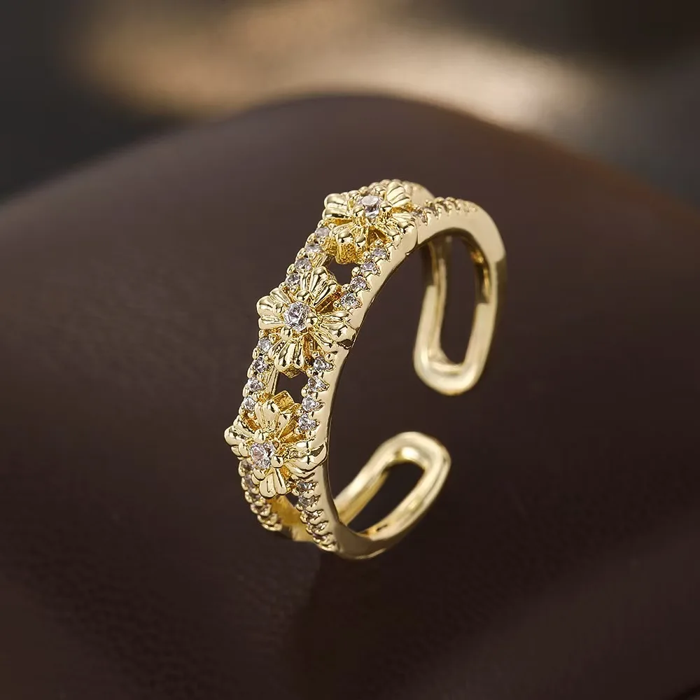Zircon gold mother of pearl relief ring with a light luxury retro high-end feel and an open design ring