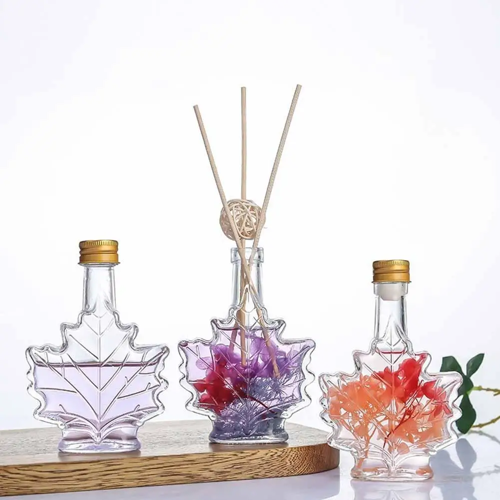 50ml 100ml 250ml Mini Maple Leaf Shape Whisky Alcohol Canning Small Wine Syrup Glass Bottles With Cover For Liquor Scotch