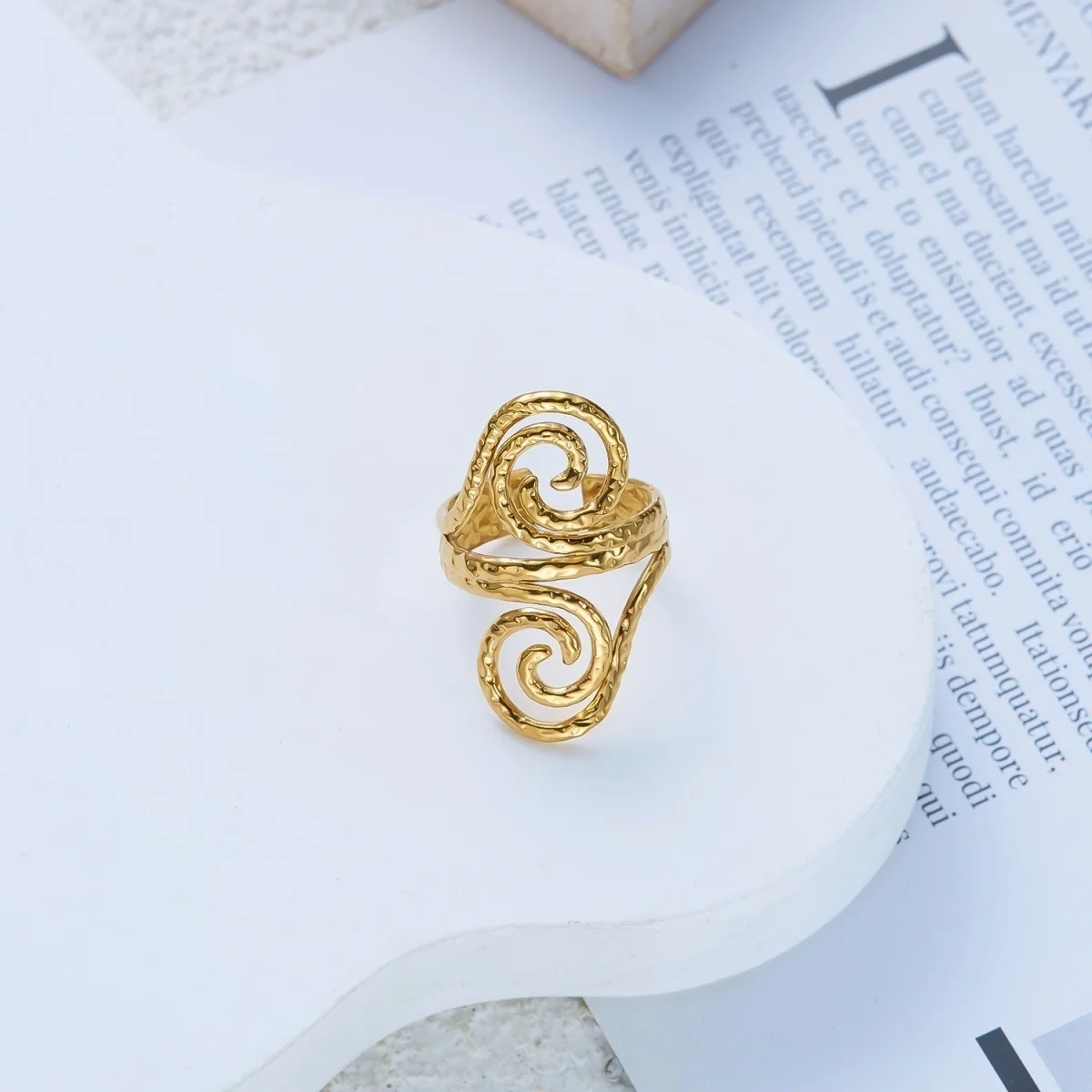 Edelstahl-Spiralring mit Lava-Infiniti-Schleifenmuster, gehämmert, für Damen und Herren, unregelmäßiger, strukturierter, geometrischer Ring, Punk-Schmuck – Detail 24