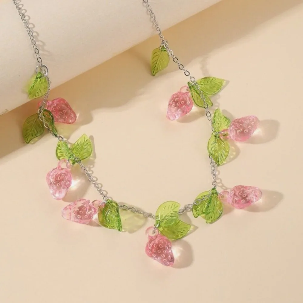 アクリル亜鉛合金ネックレス,ストロベリーチェーン,ピンクメッシュ糸,甘い鎖骨チェーン,便利
