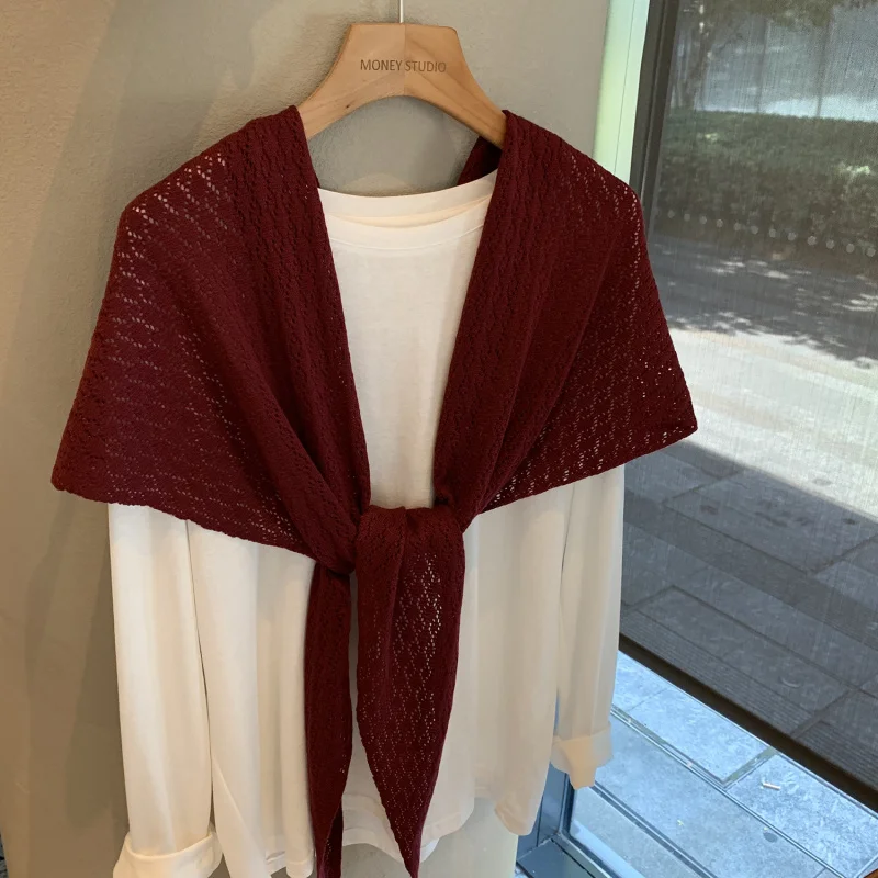 

Легкая, модная, универсальная, однотонная вязаная шаль с элегантным дизайном, ажурным узором, мягкая и приятная к телу.