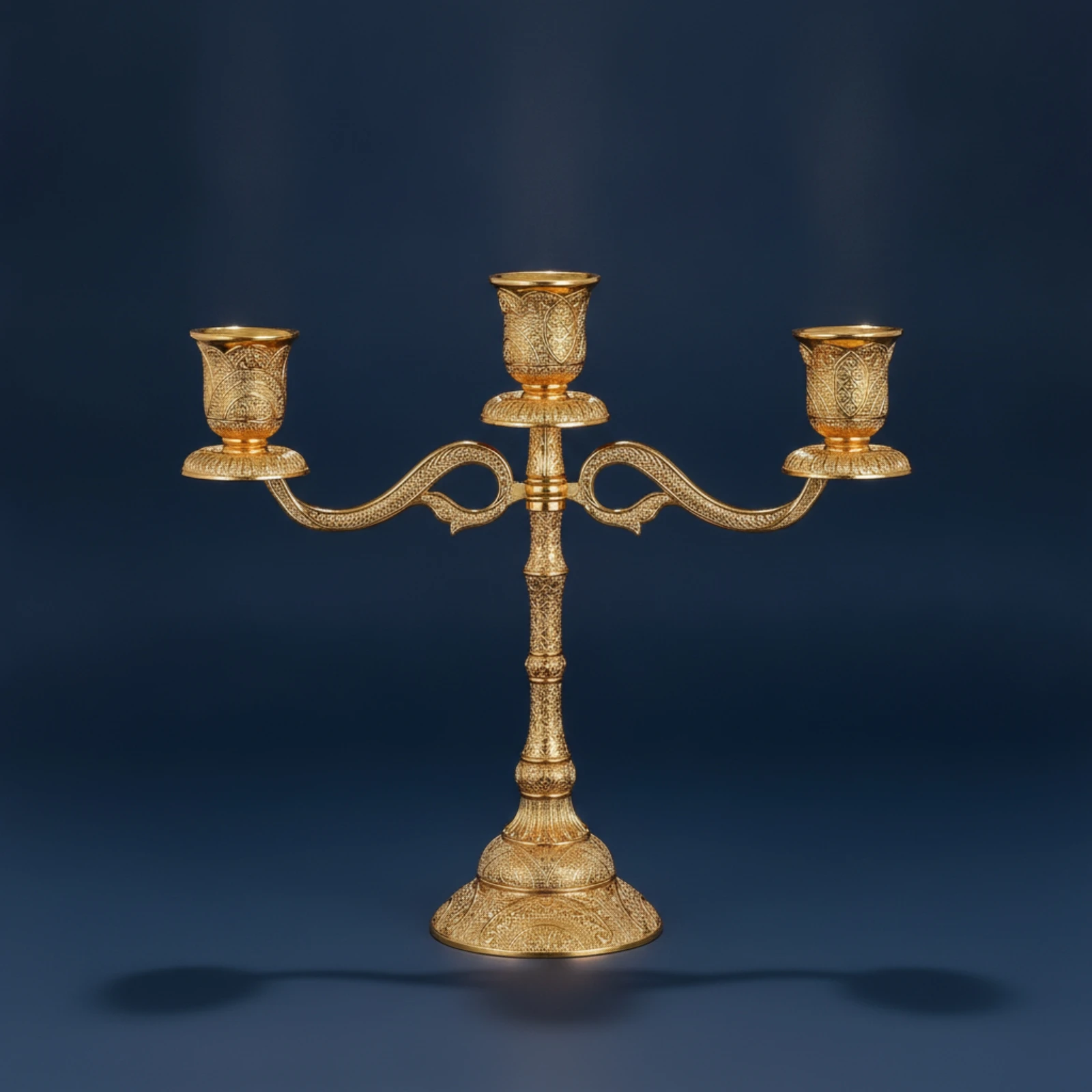 3-Arm Candelabra Ornate 3-Arm Candlestick Holder Candle Holder with Three Arms Embossed Candelabra Centerpiece Polished