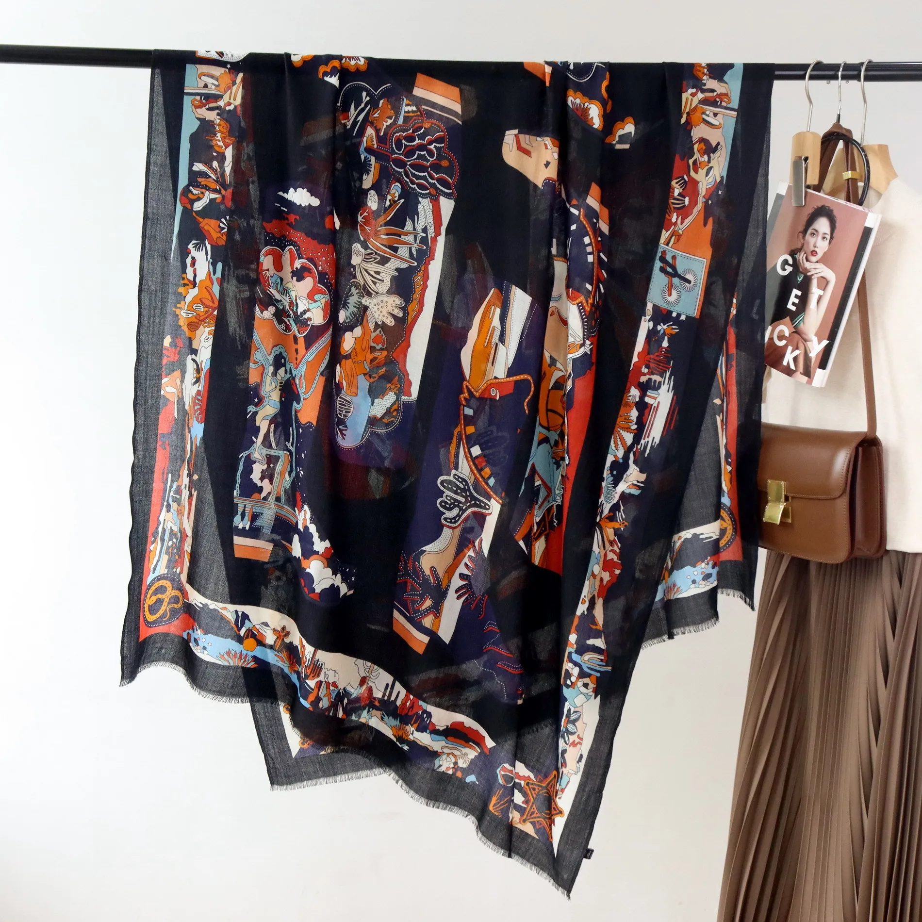 High-end and Elegant Women Story on The Leather Boot Print Quality Water-soluble Wool Handmade Fringe Warm Soft Long Scarf Shawl
