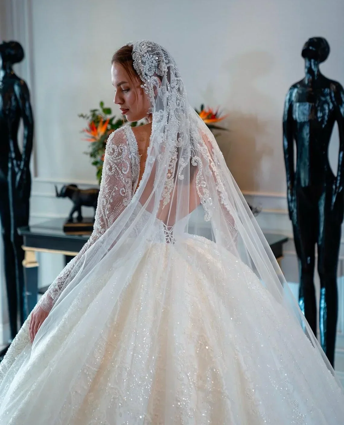 Customized Luxury Pearl Sparkling Princess Wedding Dresses Lace Bridal Dress Square Collar Long Sleeve Vestidos De Novia