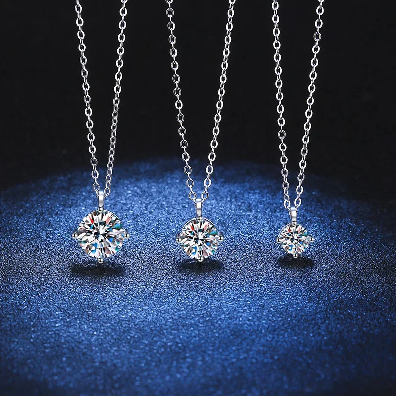 18K gold inlaid diamond necklace PT950 platinum necklace 0.5 carat 1 carat four claw moissanite fashionable collarbone chain
