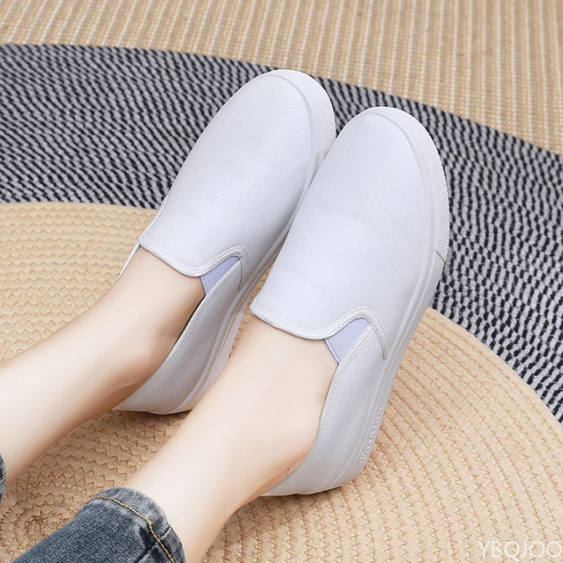 Winter Women\'s Warm and Waterproof PU Work Cotton Shoes Versatile One Foot Casual Flat Bottom Anti Slip Vulcanized Board Shoes