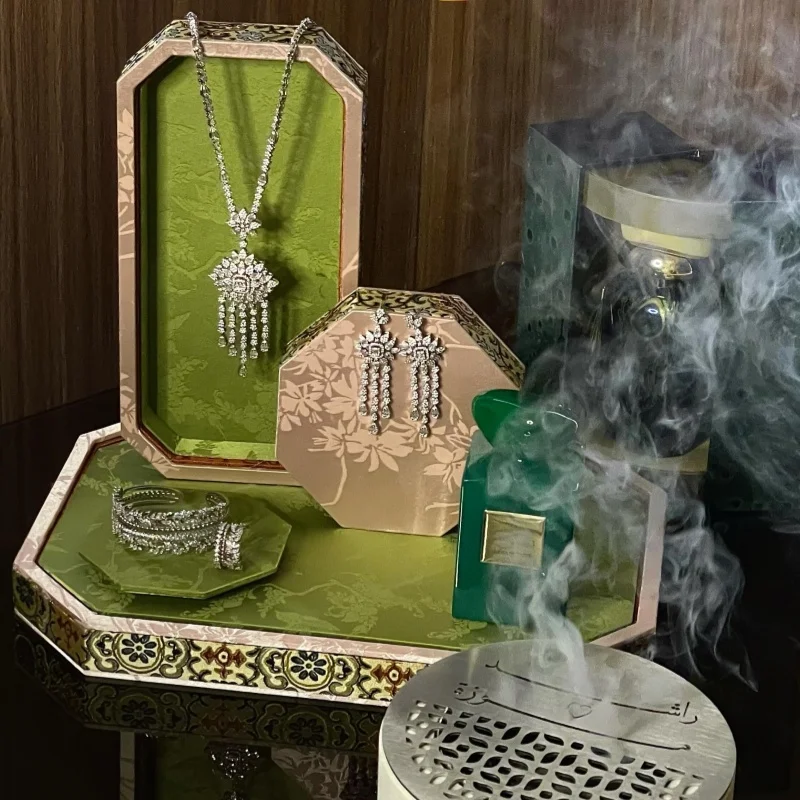 

Arabic Palace Silk Jewelry Tray, Light Luxury Storage for Gold Beads & Bracelet, Eid Mubarak Display Plate for Shop
