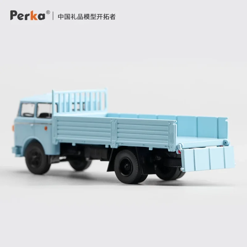 Perka Diecast 1:64 Scale Skoda 706 Heavy-duty Truck Alloy Simulation Vehicle Model Collection Souvenir Adult Boy Holiday Gift