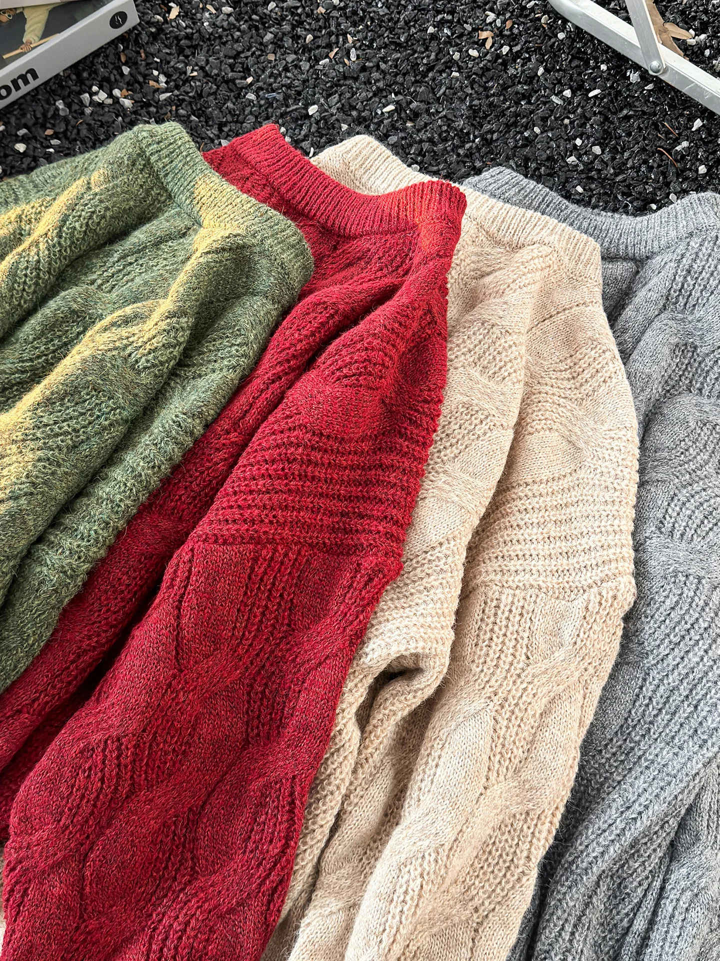 

Thiened Autumn Winter Men's Knitted Sweater round Ne Overhead Floral Embroidery Vintage Warm Spor Teenage High End Feeling