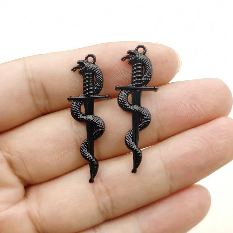 10 pz/lotto Punk Retro Wrapping Snake Sword Charms ciondolo collana fai da te orecchini Charm Jewelry Making risultati di gioielli fai da te