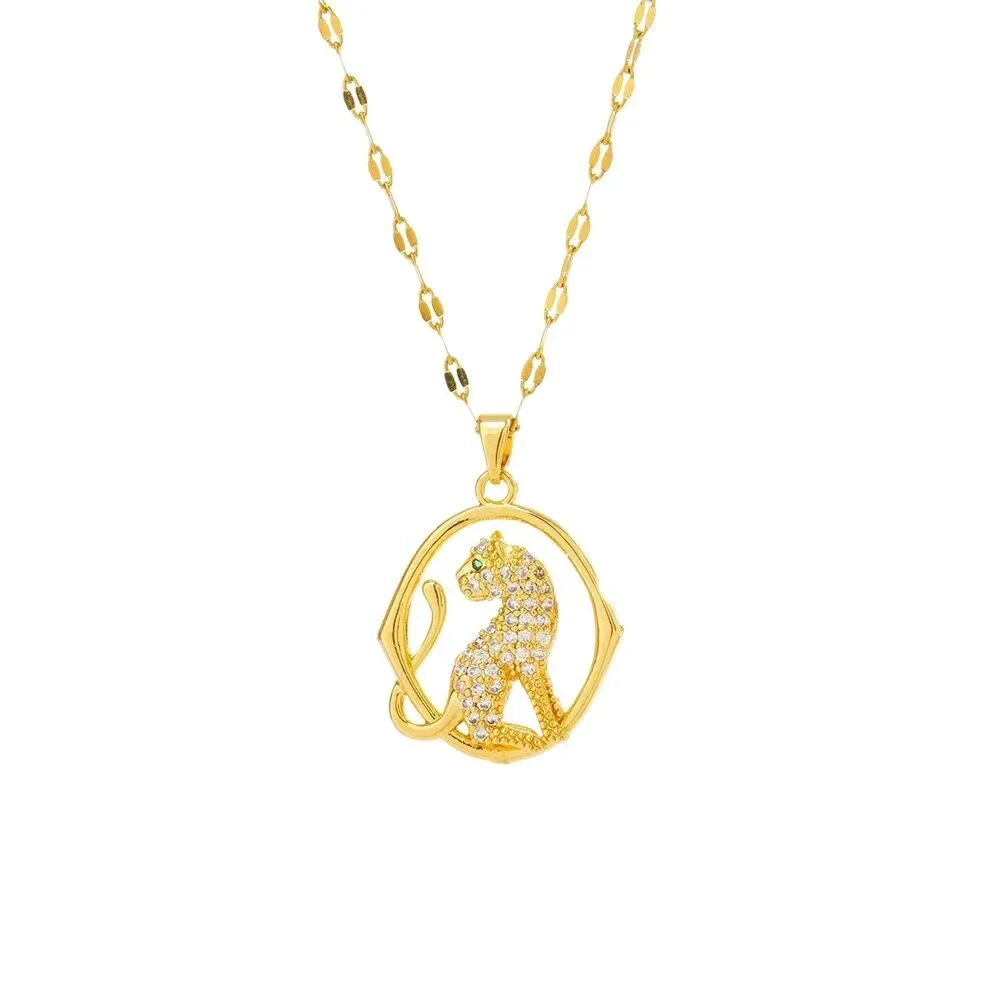 

Copper-plated 18K gold, leopard print titanium steel necklace is a niche hip-hop accessory specially designed for women
