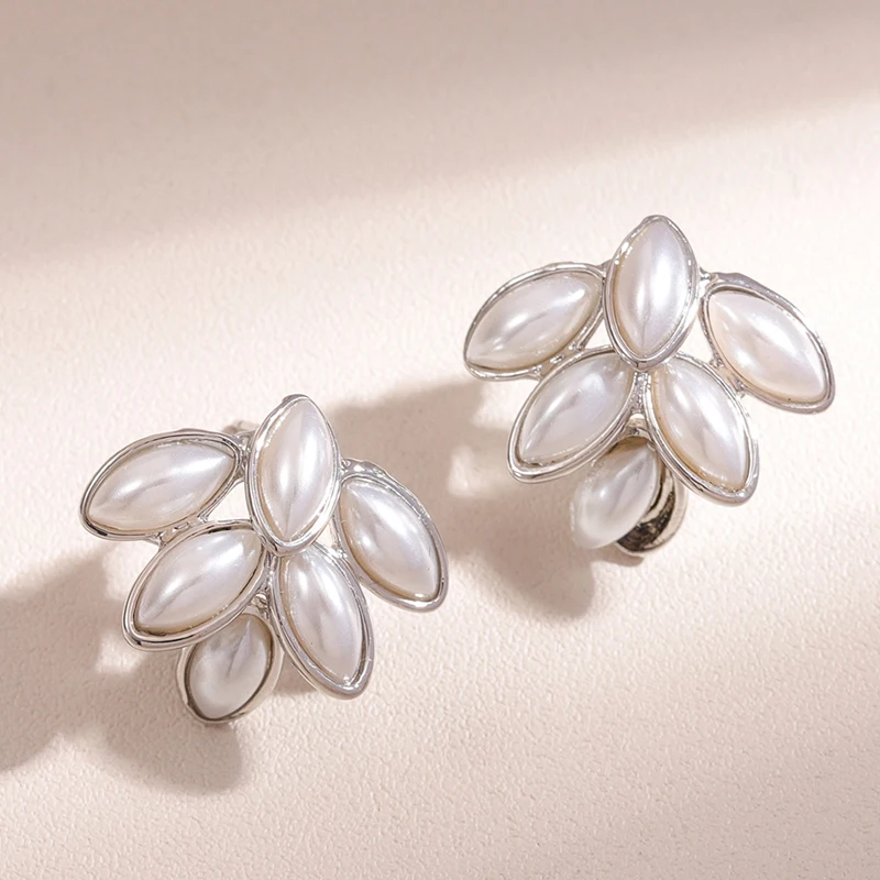 Elegant White Imitation-pearl Earrings for Women Gold and Silver color Leaf Bridal Earring Wedding Dinner Jewelry