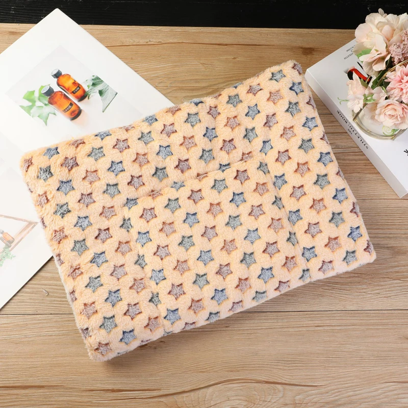 Snuggle Square – Double-Sided Pet Blanket – Coffee star