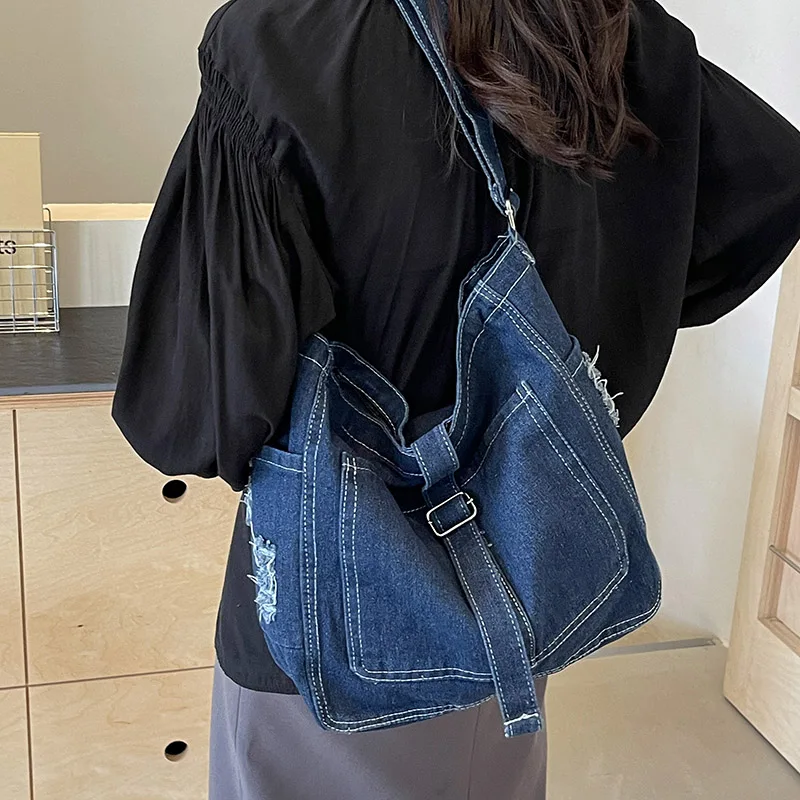 Sac en denim de grande capacité pour femme, sac fourre-tout décontracté, grand sac messager, classe d'étudiant, nouvelle mode, 2024