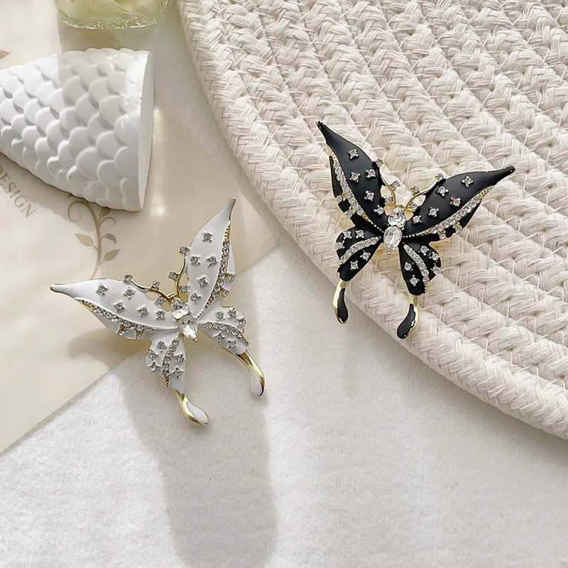 

Butterfly Brooch Sweater Button Autumn Winter Oil Dripping Luxury Temperament Suit Pin Niche High End Corsage