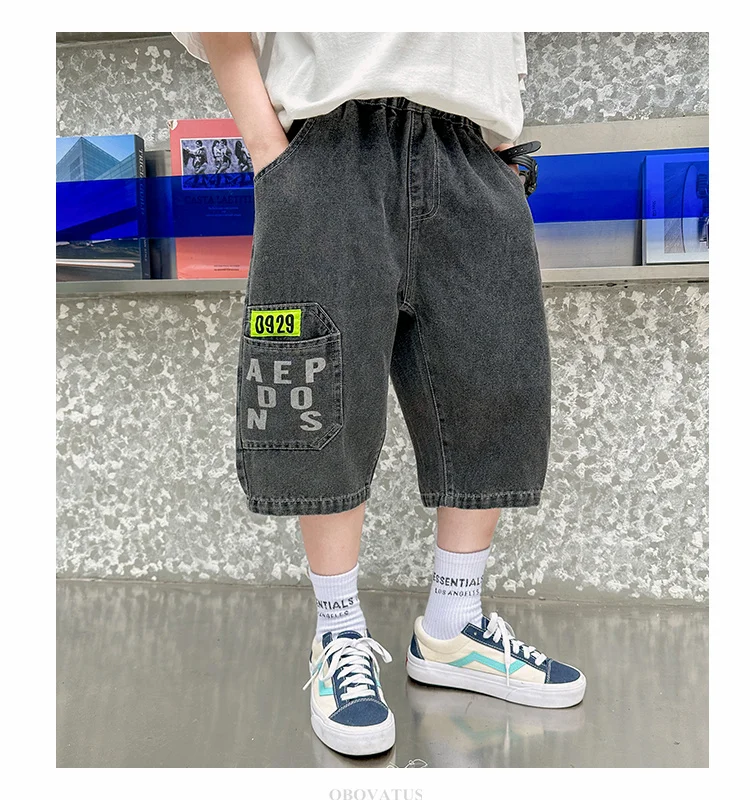 Neue Sommer-Jeansshorts für Jungen im Teenageralter, lässige Denim-Shorts mit Taschen, Kinder-Caprihosen mit Buchstabenmuster – Detail 7