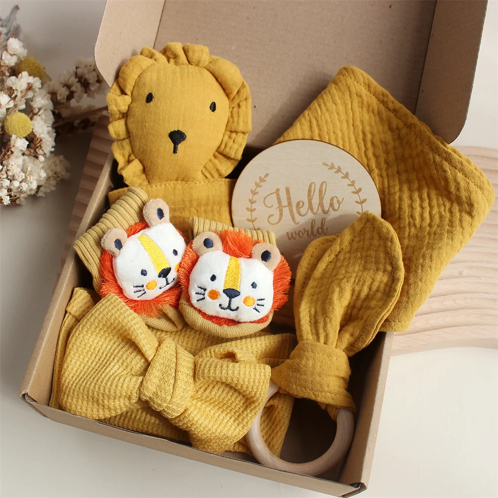 Baby Cotton Comforter Blanket Bibs Socks Headband 6Pcs Set Gifts Box Wooden Rattle Brushs Bunny Towel For Baby Shower Gift