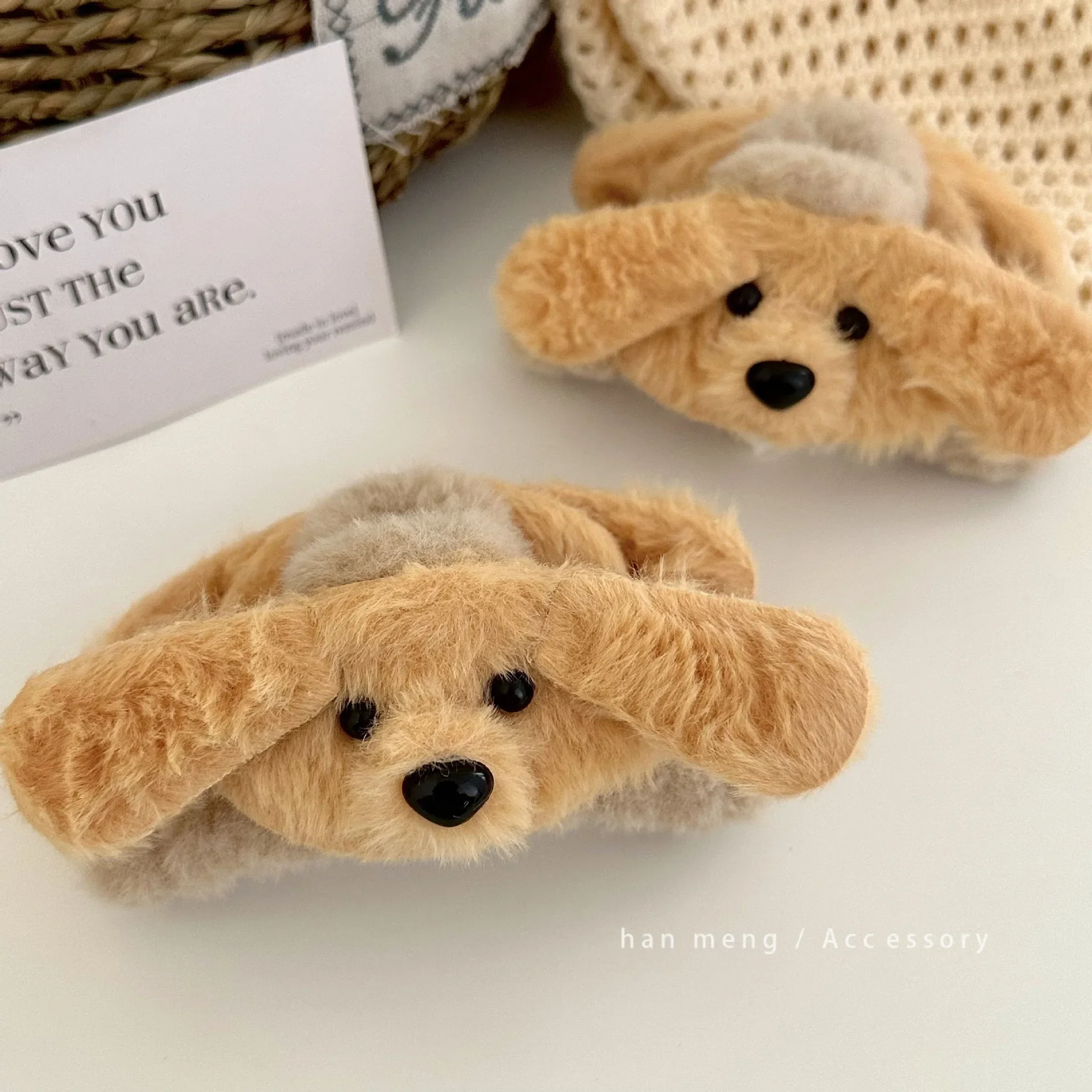 Niedliche goldene Welpen-Haarspange, große Haarspange für den Hinterkopf, Hai-Clip, hochwertige, pelzige Krallenklammern für den Herbst und Winter, Persönlichkeits-Kopf-Accessoire – Detail 1